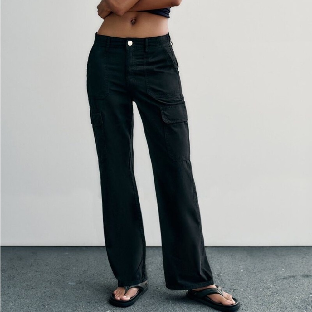COPY - HIGH RISE TRF STRAIGHT LEG CARGO PANTS
BLACK SZ 30 / US 10